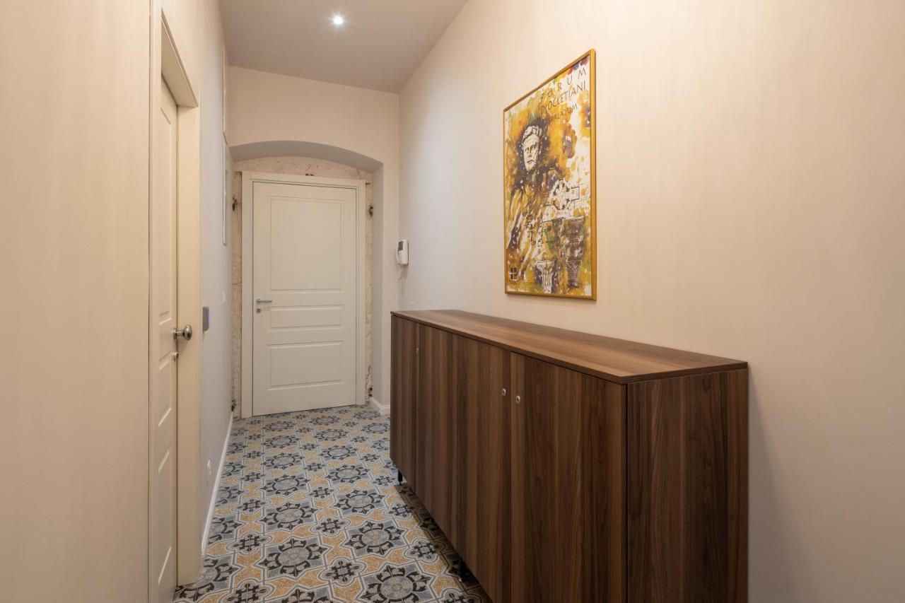 Boutique Lux Rooms Odello Split Old Town Bagian luar foto
